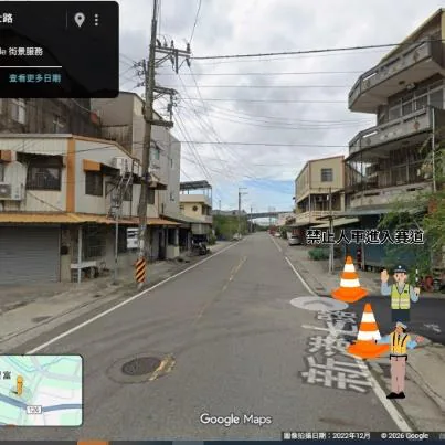 交通錐：新港七路6巷 / 新港七路口